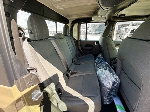 New 2026 Jeep Gladiator Sport image 29