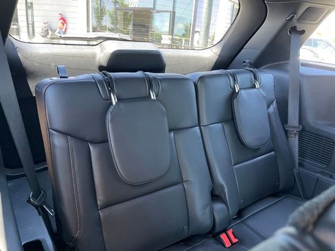 Used 2026 Ford Explorer ST-Line w/ ST-Line Street Pack AWD/4WD image 25
