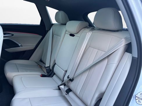 New 2025 Audi Q5 Premium image 12