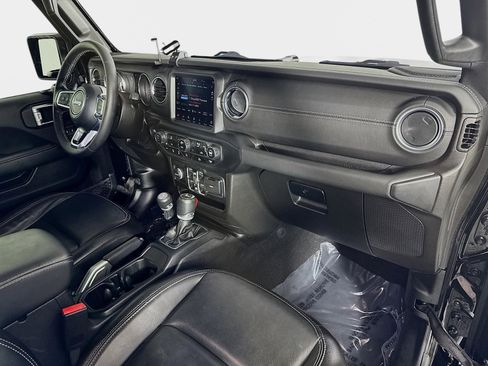 Used 2022 Jeep Gladiator Overland w/ Popular Equipment Package image 29