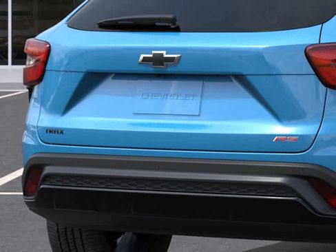 New 2026 Chevrolet Trax RS w/ Sunroof Package FWD image 14