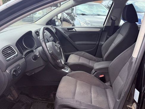 Used 2010 Volkswagen Golf TDI FWD image 7