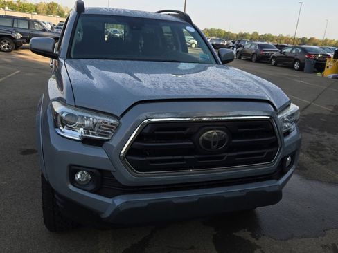 Used 2019 Toyota Tacoma SR5 image 2