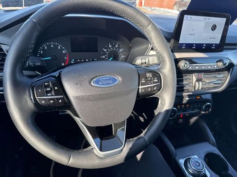 Certified 2022 Ford Escape SE w/ Cold Weather Package image 19