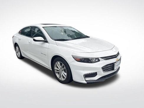 Used 2016 Chevrolet Malibu LT FWD image 2