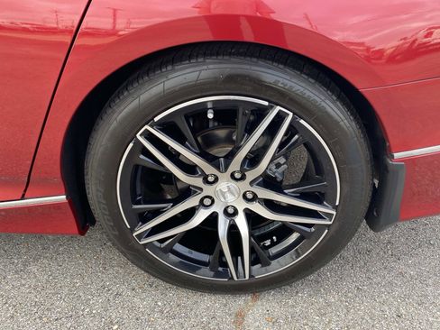 Used 2021 Honda Accord Touring image 11