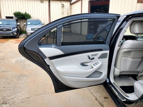 Used 2016 Mercedes-Benz S 550 4MATIC Sedan image 24