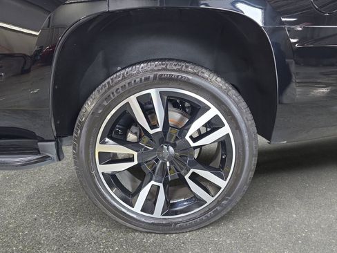 Used 2020 Chevrolet Tahoe Premier w/ 6.2L Performance Package AWD/4WD image 32