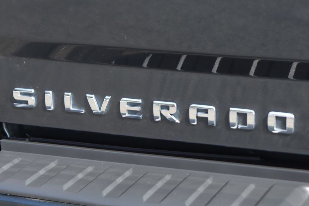 Used 2018 Chevrolet Silverado 1500 LTZ Z71 AWD/4WD image 50
