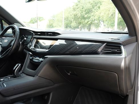 Certified 2024 Cadillac XT6 Premium Luxury image 26