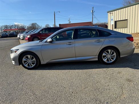 Used 2019 Honda Accord LX image 2