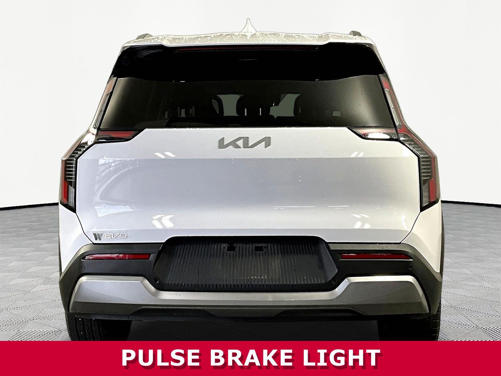 Used 2025 Kia EV9 Wind AWD/4WD image 5