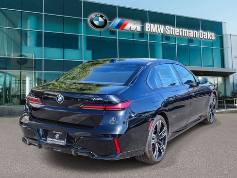 Certified 2024 BMW 740i RWD image 4