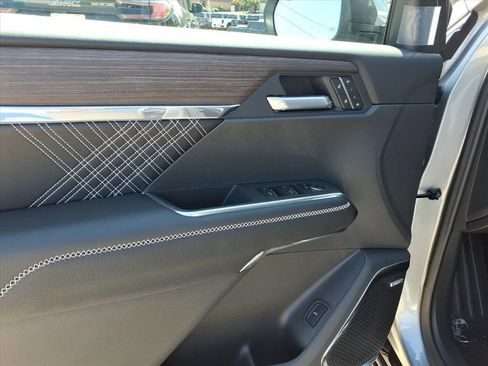 New 2026 GMC Acadia Denali w/ Super Cruise Package image 12