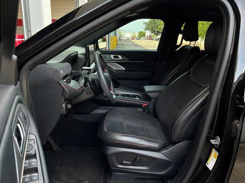 Used 2025 Ford Explorer ST AWD/4WD image 10