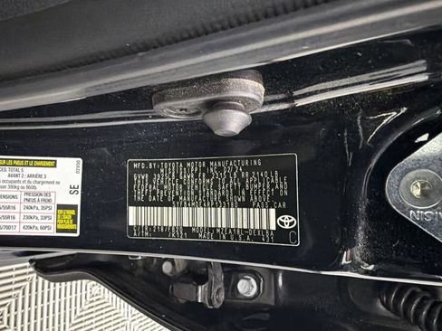 Used 2024 Toyota Corolla LE FWD image 28