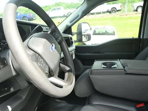 New 2026 Ford F550 4x4 Regular Cab Super Duty image 16