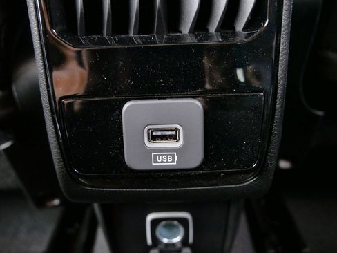 Used 2024 Jeep Compass Sport image 27