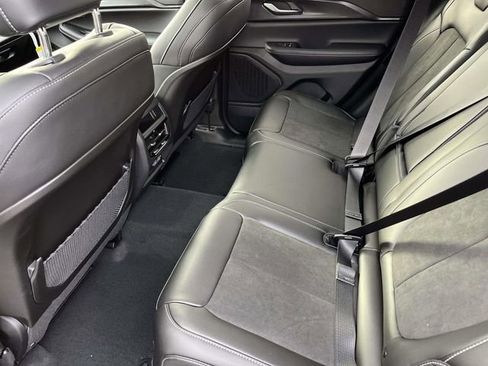 New 2025 Jeep Grand Cherokee 4WD image 18