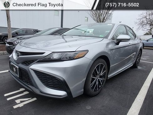 Used 2023 Toyota Camry SE w/ Cold Weather Package image 1