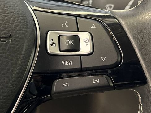 Certified 2021 Volkswagen Tiguan SE FWD image 21