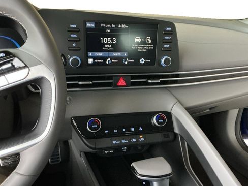 Used 2026 Hyundai Elantra Sport FWD image 7