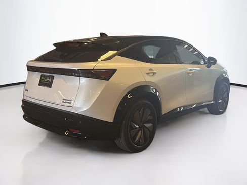 Used 2024 Nissan Ariya AWD image 9