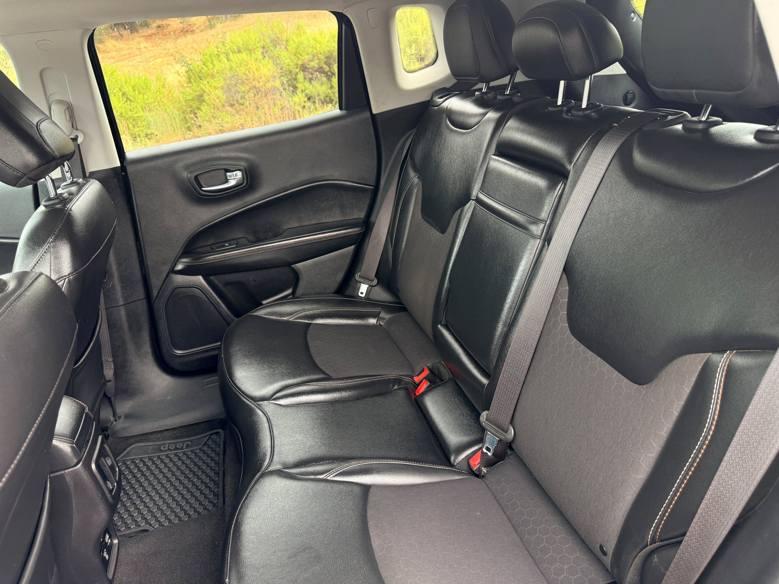 Used 2019 Jeep Compass Latitude w/ Popular Equipment Group AWD/4WD image 11