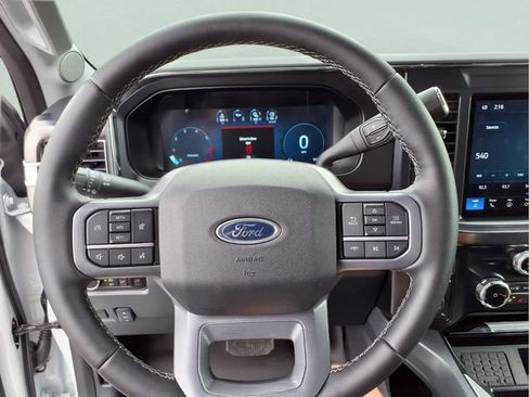 Used 2025 Ford F250 Lariat w/ Chrome Package AWD/4WD image 22