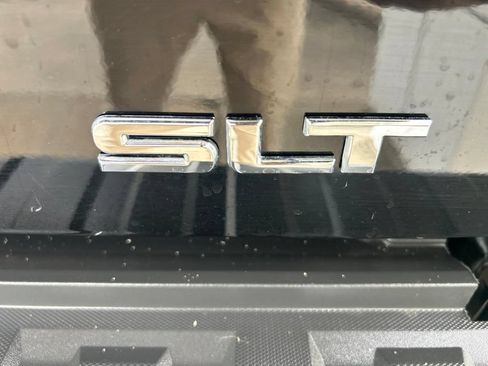 Used 2017 GMC Sierra 1500 SLT w/ SLT Premium Package RWD image 30