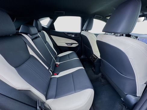 Used 2024 Lexus NX 250 FWD image 19