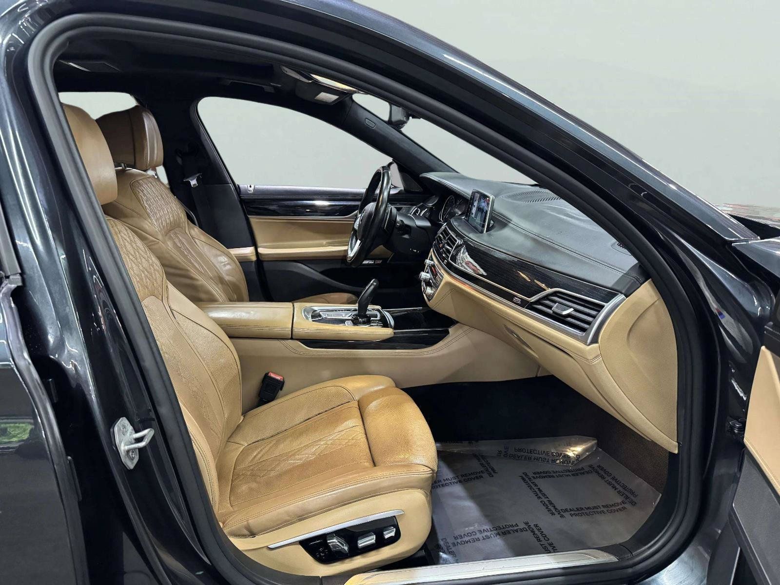 Used 2016 BMW 750i RWD image 53