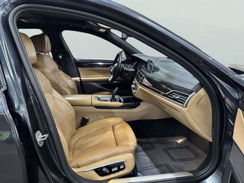 Used 2016 BMW 750i RWD image 53