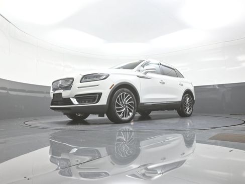 Used 2020 Lincoln Nautilus Reserve w/ Equipment Group 201A AWD/4WD image 11