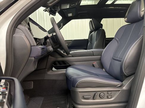 Certified 2026 INFINITI QX80 4WD w/ Sport Exterior Package image 14