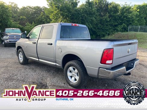 Used 2024 RAM 1500 4x4 Crew Cab Classic w/ Chrome Appearance Group image 5