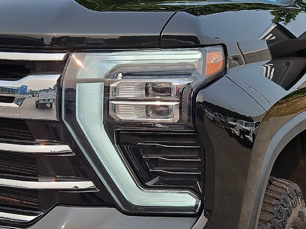 Certified 2024 Chevrolet Silverado 2500 LTZ w/ LTZ Plus Package AWD/4WD image 9