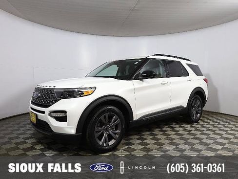 Certified 2024 Ford Explorer XLT w/ Equipment Group 202A image 1