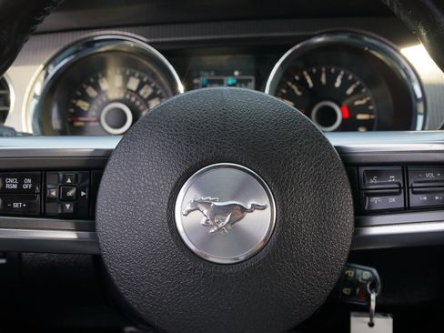 Used 2014 Ford Mustang GT RWD image 21