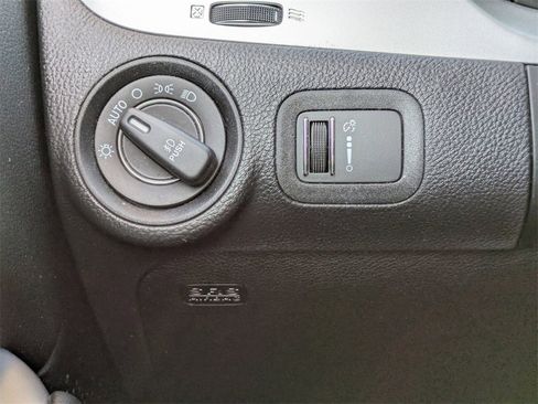 Used 2017 Dodge Journey GT image 25