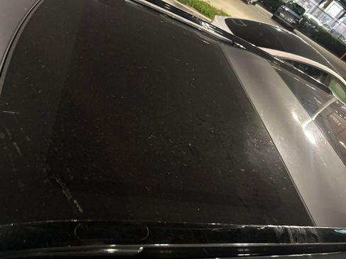 Used 2020 Land Rover Discovery Landmark image 5