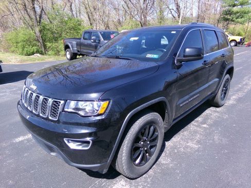 Used 2021 Jeep Grand Cherokee Laredo image 6