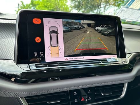 New 2026 Volkswagen Atlas Peak Edition AWD/4WD image 16