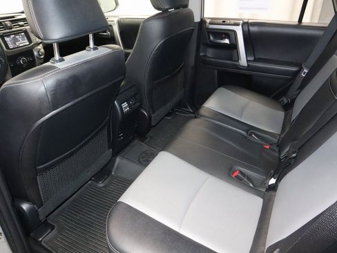 Used 2018 Toyota 4Runner SR5 Premium image 21