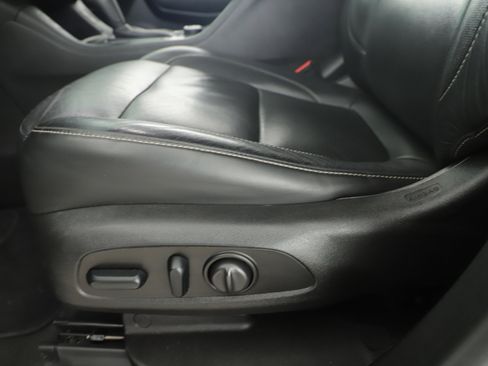 Used 2018 GMC Acadia SLT image 9