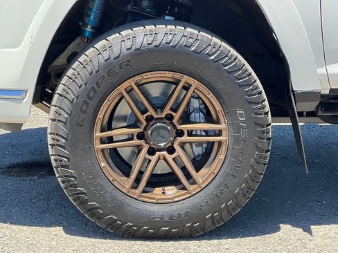 Used 2017 Toyota 4Runner Limited AWD/4WD image 25