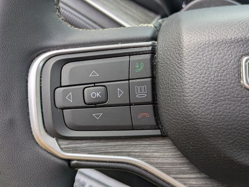 Used 2024 Jeep Wagoneer Series II w/ Flexible Seating Group image 17