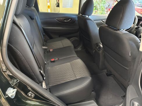 Used 2019 Nissan Rogue SV w/ Premium Package AWD/4WD image 13