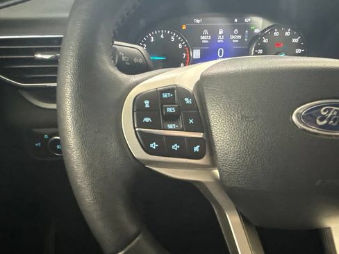 Used 2024 Ford Explorer XLT w/ Equipment Group 202A AWD/4WD image 23