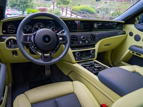 Used 2024 Rolls-Royce Ghost Black Badge image 34